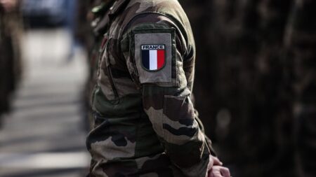 Guerre en Ukraine : le général Eric Vidaud du renseignement militaire français limogé