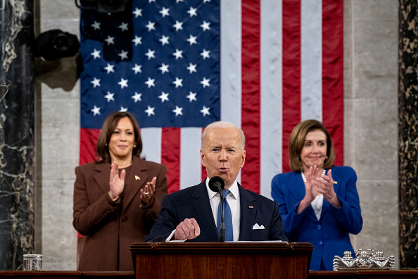 -Le président américain Joe Biden prononce le discours sur l'état de l'Union, il a évoqué les efforts de son administration pour mener une réponse mondiale à l'invasion russe de l'Ukraine. Photo de Saul Loeb - Piscine/Getty Images.