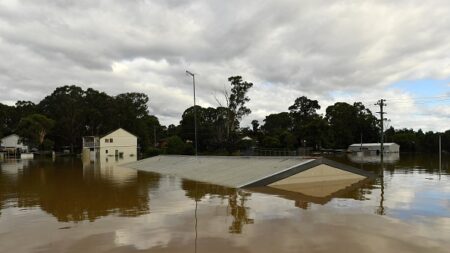 Australie: le Premier ministre face à la colère de victimes d’inondations