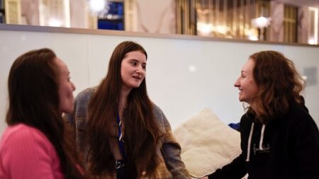 Olena et Irina, une étreinte pour oublier la guerre