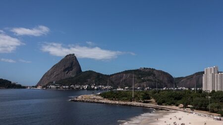 Brésil: énième plan pour dépolluer la baie de Rio