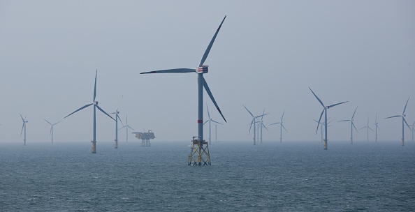 Au large de l'île d'Oléron, le gouvernement veut un parc éolien offshore.    (Photo : CHRISTIAN CHARISIUS/AFP via Getty Images)