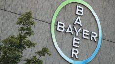 Un cadre de Bayer déclare publiquement que les vaccins à ARNm relèvent de la thérapie génique