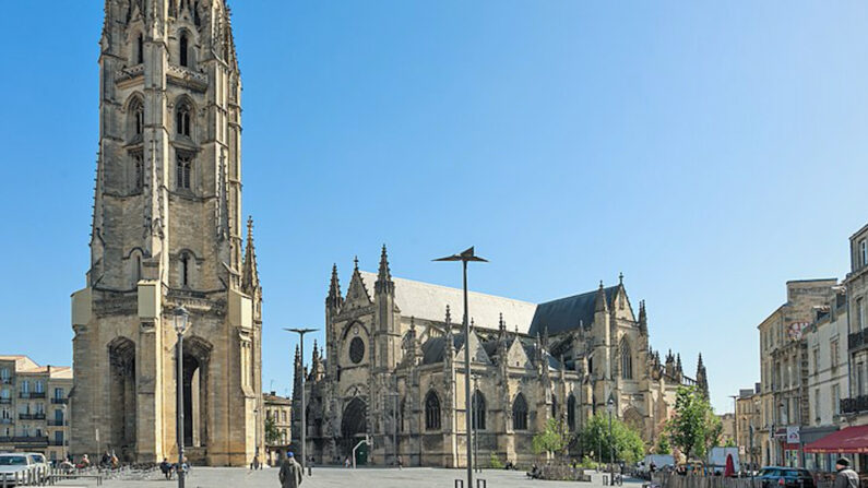 C'est sur le parvis de la basilique Saint-Michel à Bordeaux que l'incident a eu lieu le 27 février. (Crédit : Jean-Christophe BENOIST)