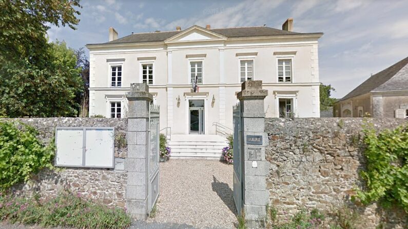 Mairie de Saint-Denis-d’Anjou - Google maps