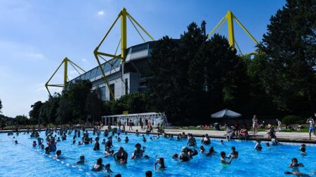 Allemagne : la ville de Göttingen autorise les seins nus dans ses piscines suite à un incident