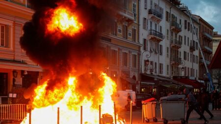 Corse : la réunion avec le gouvernement reportée en raison des violences survenues lors d’une manifestation en mémoire d’Yvan Colonna