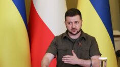 Guerre en Ukraine : Volodymyr Zelensky juge « blessant » le refus d’Emmanuel Macron de parler de génocide