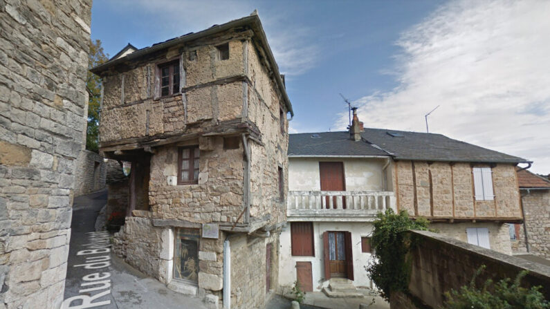 La maison de Jeanne avant sa restauration, telle qu'elle est connue sur Internet. (Capture d'écran/Google Maps)