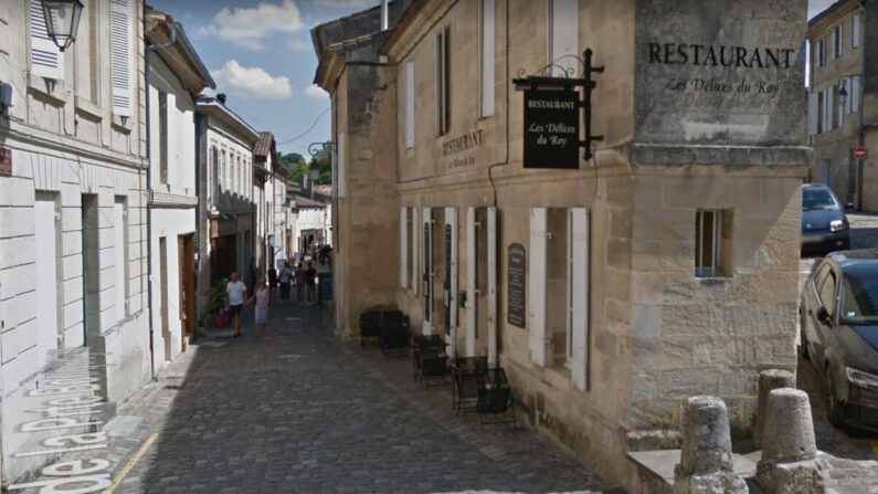 Les Délices du Roy est un restaurant situé au cœur du village médiéval de Saint-Émilion (Gironde). (Capture d'écran/Google maps)