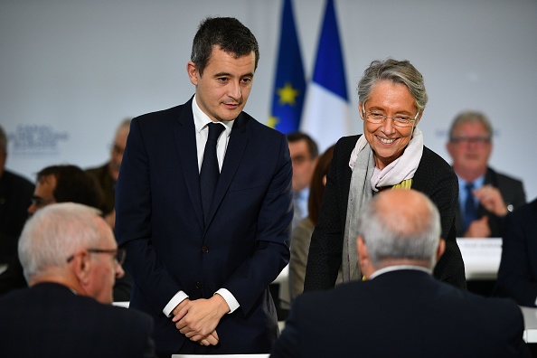 Gérald Darmanin candidat pour les législatives de juin dans le Nord et Elisabeth Borne dans le Calvados. (Photo CHRISTOPHE ARCHAMBAULT/AFP via Getty Images)