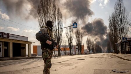 Guerre en Ukraine : un journaliste français tué lors d’un reportage sur un convoi humanitaire