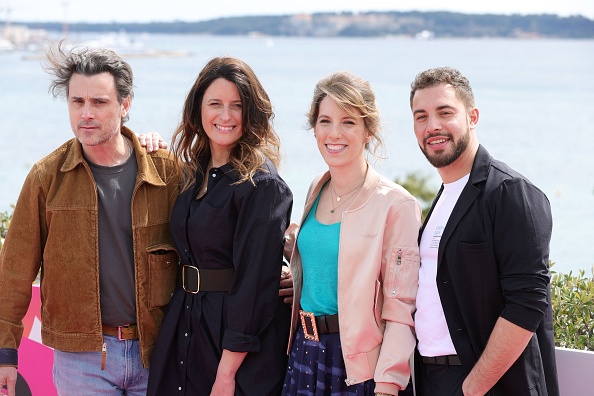 Nicolas Berger Vachon, Anne Decis, Léa François et Marwan Berreni à Cannes le 2 avril 2022. (Photo VALERY HACHE/AFP via Getty Images)