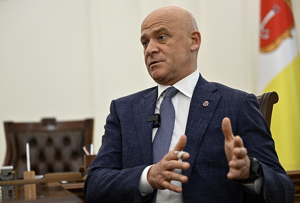 -Le maire d'Odessa Gennady Trukhanov, d’une ville portuaire au bord de la mer Noire le 20 mai 2022. Autrefois sympathisant du Kremlin, maintenant il se hérisse à la mention de Moscou. Photo Genya SAVILOV/AFP via Getty Images.