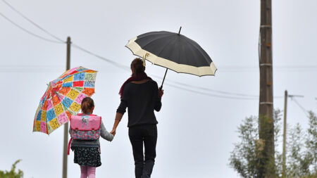 Certaines écoles françaises rebaptisent la Fête des mères en «Fête des gens qu’on aime», pour s’adapter à l’évolution de la société