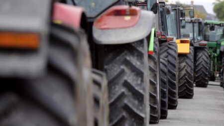 Ardennes : une centaine de tracteurs bénis par l’archevêque de Reims le jour de l’Ascension