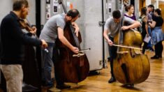 Pontoise créé l’événement: un concert classique à partir des balcons d’un immeuble de sept étages!