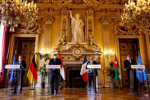 -Illustration- Une conférence de presse au quai d'Orsay, à Paris, le 11 mars 2021. Photo Ludovic MARIN / AFP via Getty Images.