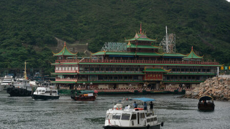 Le Jumbo, célèbre restaurant flottant de Hong Kong, a coulé en mer de Chine