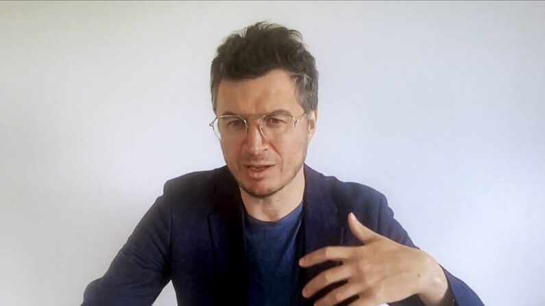 Mattias Desmet, professeur de psychologie clinique et auteur de « The Psychology of Totalitarianism » en juin 2022 (American Thought Leaders/capture d'écran  Epoch Times)