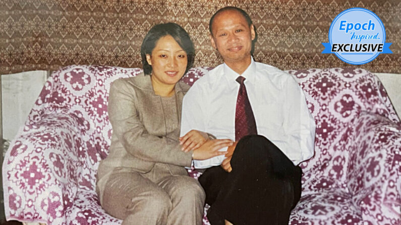 Ying Li, 51 ans, avec son mari, Grant Lee, 58 ans. Ying a été persécutée en Chine communiste il y a vingt ans pour avoir refusé d'abandonner sa foi dans la méthode spirituelle du Falun Gong, avant que Grant ne la sauve et réussisse à la faire venir en Australie, en novembre 2003 (avec l'aimable autorisation de Ying Li et Grant Lee).