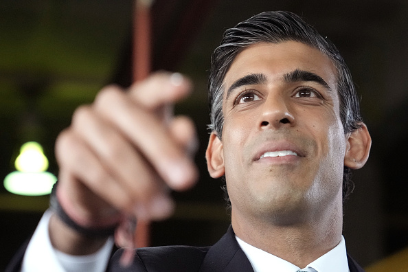 Le conservateur Rishi Sunak prend la parole lors de sa campagne le 23 juillet 2022 à Grantham, en Angleterre.  Photo de Christopher Furlong/Getty Images.