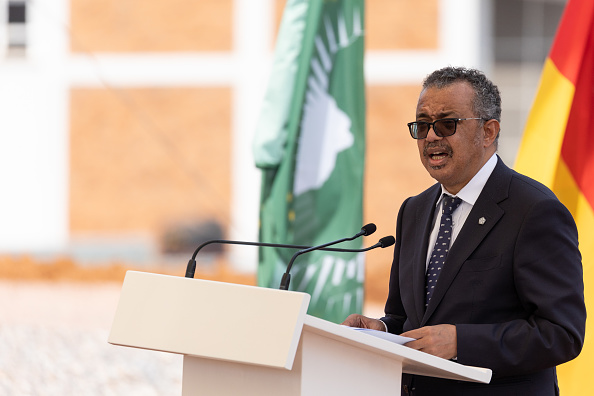 -Le directeur général de l'Organisation mondiale de la santé, le Dr Tedros Adhanom Ghebreyesus, le 23 juin 2022 à Kigali, au Rwanda. Photo de Luke Dray/Getty Images.