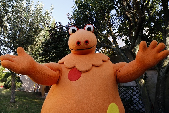 Pendant 8 ans Casimir a présenté l'émission de télévision pour enfants "L'île aux enfants". (Photo : FRANCOIS GUILLOT/AFP via Getty Images)