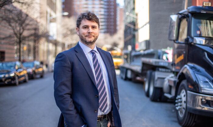 James Lindsay, co-auteur de "Cynical Theories", à New York, le 28 février 2020. (Brendon Fallon/Epoch Times)