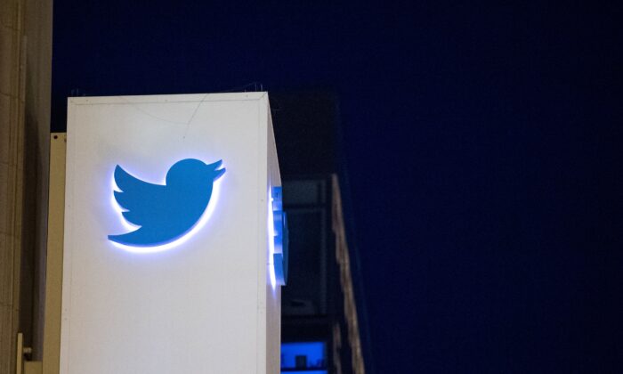 Logo de Twitter au siège de San Francisco, en Californie, le 4 novembre 2016. (Josh Edelson/AFP via Getty Images)