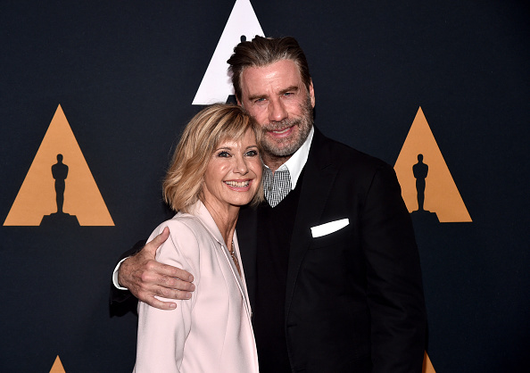  Olivia Newton-John et  John Travolta assistent à la projection du 40e anniversaire de "Grease" au Samuel Goldwyn Theater le 15 août 2018 à Beverly Hills, en Californie.  (Photo : Alberto E. Rodriguez/Getty Images)