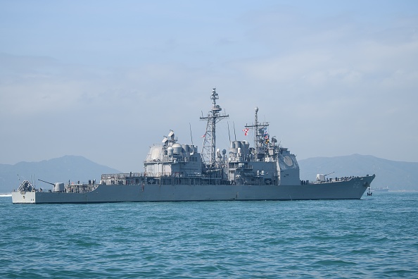 -Illustration- Une vue du destroyer lance-missiles USS Chancellorsville (CG-62) de la marine américaine le 21 novembre 2018. Photo ANTHONY WALLACE/AFP via Getty Images.