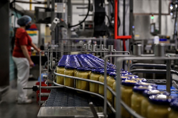 L'usine de moutarde Reine de Dijon, à Fleurey-sur-Ouche dans l'est de la France. (JEFF PACHOUD/AFP via Getty Images)