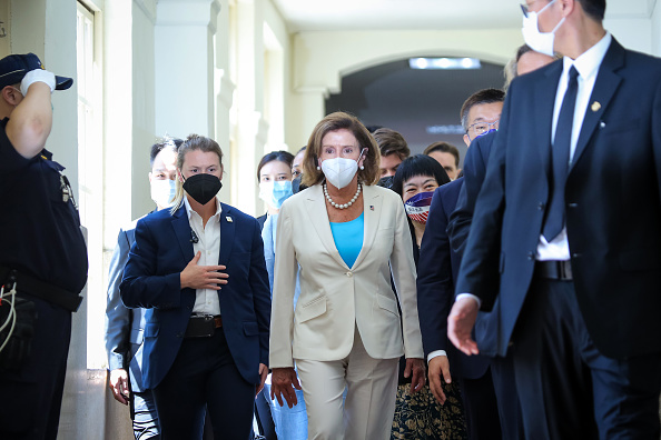 Nancy Pelosi est arrivée à Taïwan mardi dans le cadre d'une tournée en Asie visant à rassurer ses alliés dans la région, le 03 août 2022 à Taipei, Taïwan. Photo par Annabelle Chih/Getty Images.