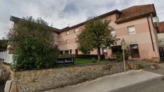 À 94 ans, Marcelle continue de travailler dans l’hôtel-restaurant qui appartient à sa famille depuis 1870