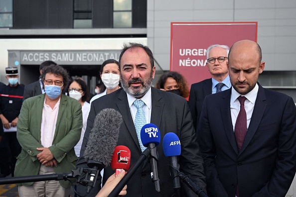 Le ministre de la Santé François Braun s'adresse à la presse après la visite du Centre Hospitalier Sud Francilien (CHSF) à Corbeil-Essonnes le 26 août 2022. Crédit : EMMANUEL DUNAND/AFP via Getty Images. 