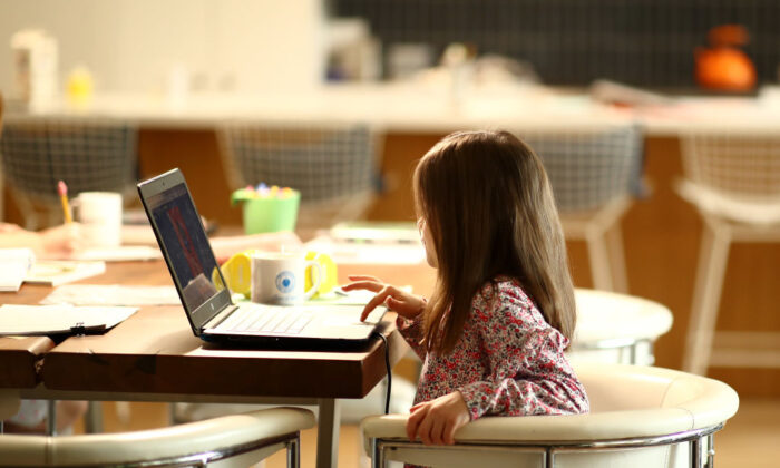 Une enseignante du Texas a été licenciée pour avoir dit que les pédophiles ne devraient pas être jugés pour leur désir d'avoir des relations sexuelles avec des enfants de 5 ans. (Ezra Shaw/Getty Images)