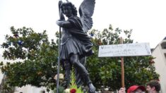 La statue Saint-Michel des Sables-d’Olonne renforcée symboliquement par un soudeur, pour s’opposer à son déboulonnage