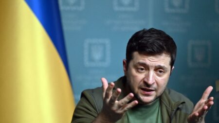 Zelensky ne « croit pas » à l’utilisation d’armes nucléaires par Moscou