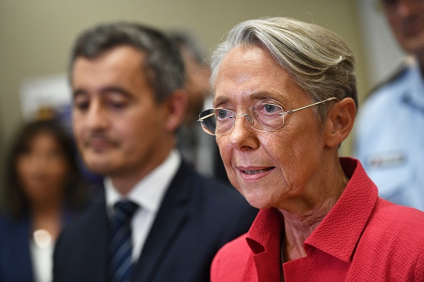 La Première ministre Élisabeth Borne et le ministre de l'Intérieur  Gérald Darmanin, à Paris le 6 septembre 2022.  (Photo : CHRISTOPHE ARCHAMBAULT/POOL/AFP via Getty Images)