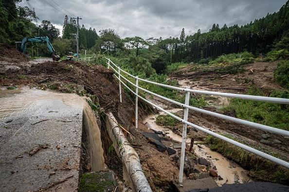 Site d'un glissement de terrain causé par le typhon Nanmadol, à Mimata, au Japon, le 19 septembre 2022. Photo de YUICHI YAMAZAKI/AFP via Getty Images.