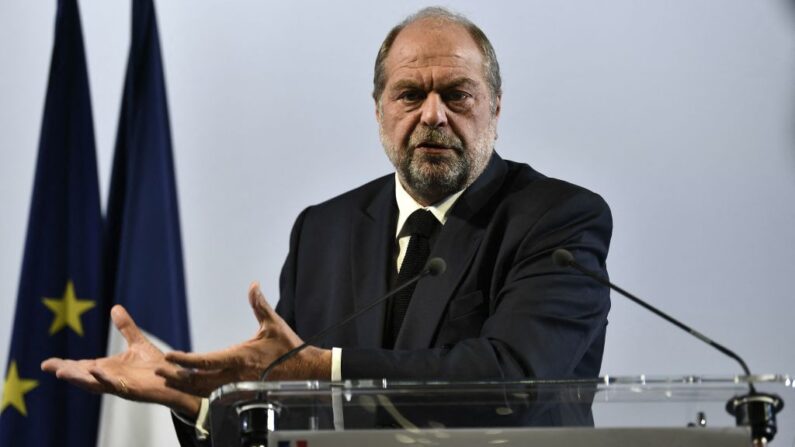 Éric Dupond-Moretti tient une conférence de presse pour présenter le projet de loi de finances 2023 à Paris, le 27 septembre 2022. (Photo by STEPHANE DE SAKUTIN/AFP via Getty Images)