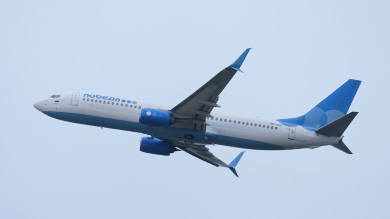 Photo d'illustration - Un avion de Pobeda, compagnie aérienne à bas prix russe. (Photo by Sean Gallup/Getty Images)