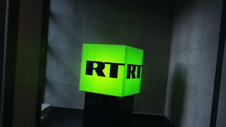 Le logo de Russia Today (Photo by Misha Friedman/Getty Images)