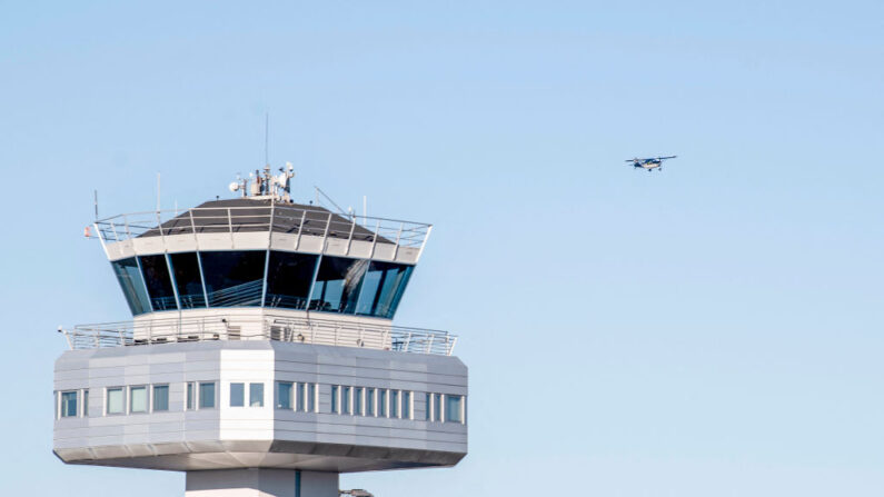 Tour de contrôle de l'aéroport de Bergen, en Norvège, le 19 octobre 2022. (Photo by MARIT HOMMEDAL/NTB/AFP via Getty Images)