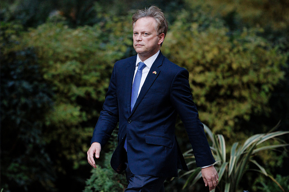 Le député conservateur Grant Shapps arrive à Downing Street le 19 octobre 2022 à Londres, Angleterre. La ministre de l'Intérieur Suella Braverman a démissionné du Cabinet aujourd'hui après une réunion avec le Premier ministre, Liz Truss. (Photo : Rob Pinney/Getty Images)