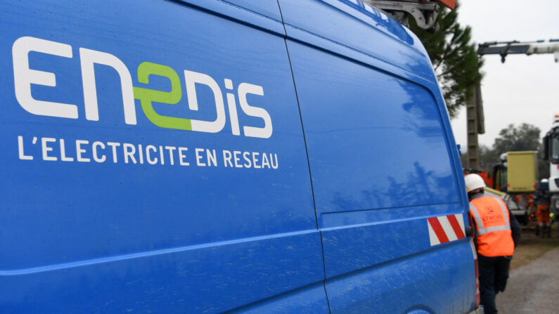 La société du réseau électrique Enedis appelle à une journée de grève le jeudi 3 novembre. (Photo : JEAN-PIERRE CLATOT/AFP via Getty Images)