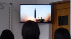 Corée du Nord: Kim dévoile sa fille au monde pour la première fois lors du test de missile