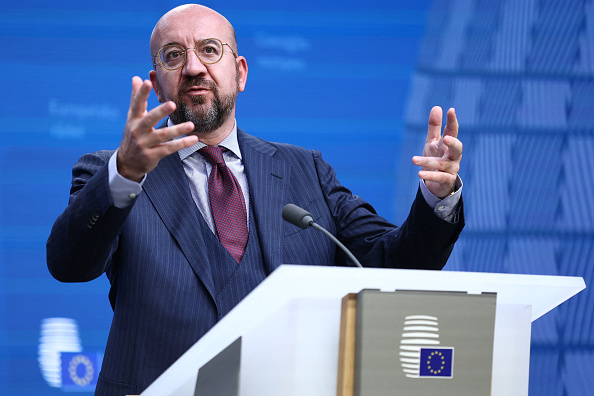 Le président du Conseil européen, Charles Michel, donne une conférence de presse à l'issue de la deuxième journée du sommet des chefs d'État et de gouvernement de l'UE, à Bruxelles, le 21 octobre 2022. (Photo : KENZO TRIBOUILLARD/AFP via Getty Images)