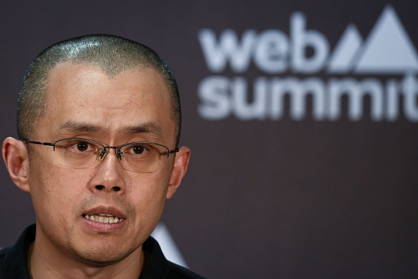 Le cofondateur et PDG de Binance, Changpeng Zhao, s'exprime lors d'une conférence de presse à la plus grande conférence technologique d'Europe, le Web Summit, à Lisbonne, le 2 novembre 2022. (Photo : PATRICIA DE MELO MOREIRA/AFP via Getty Images)